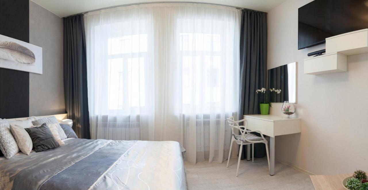 Apartment Center *